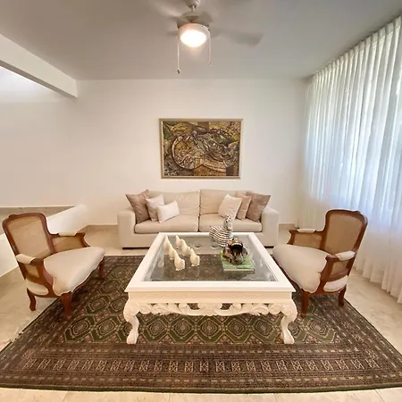 Сasa de vacaciones Casa De 5 Con Jacuzzi Cartagena