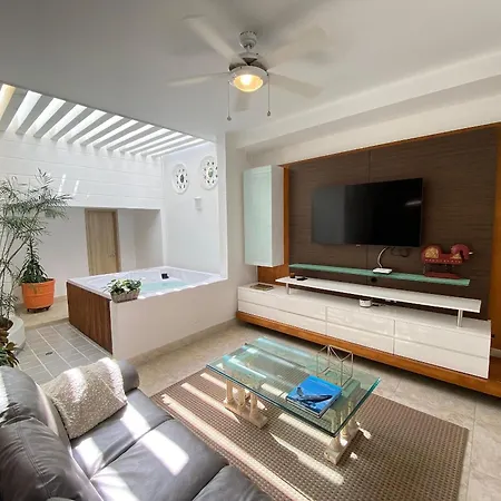 Сasa de vacaciones Casa De 5 Con Jacuzzi Cartagena